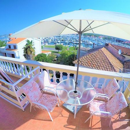 Orange City Apartment'S Repic Biograd Na Moru Exteriér fotografie