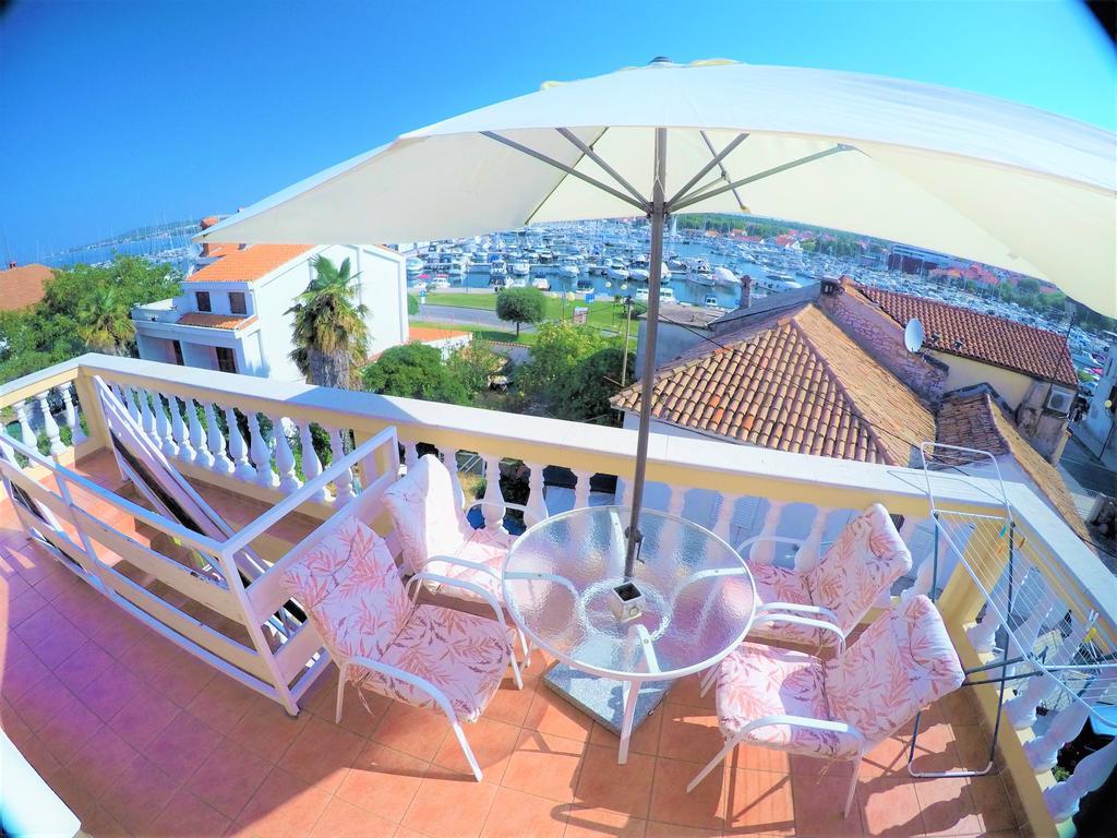 Orange City Apartment'S Repic Biograd Na Moru Exteriér fotografie